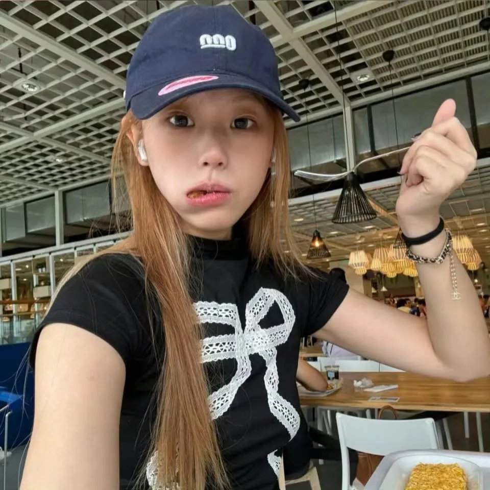 娇娃偷情